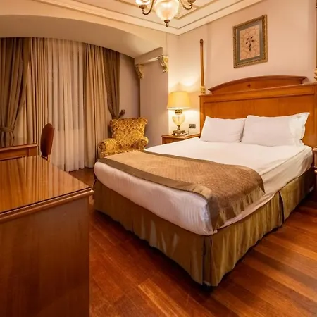 Ξενοδοχείο The Palace Taksim 4*