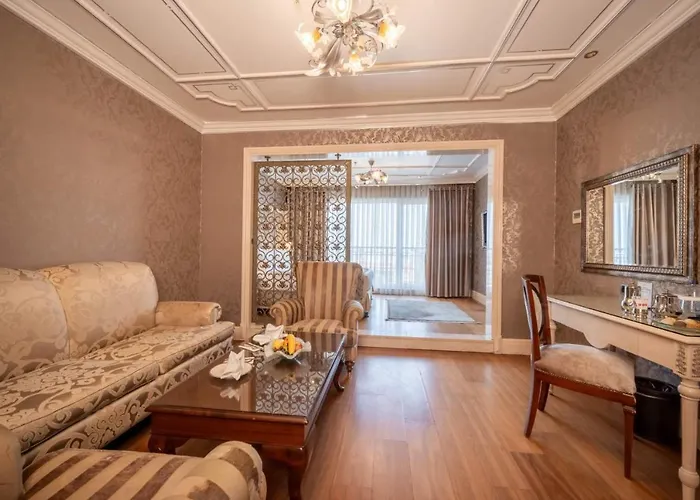 Отель The Palace Taksim 4*