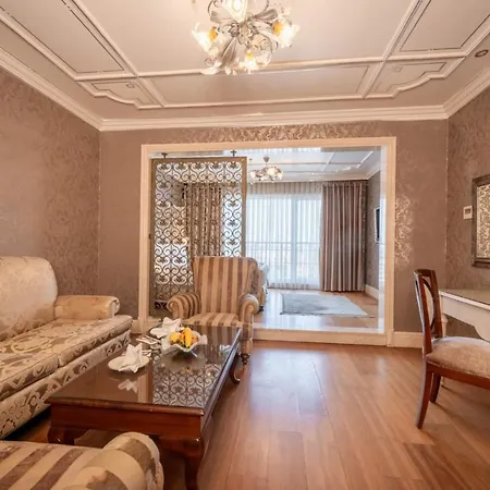 Szálloda The Palace Taksim 4*