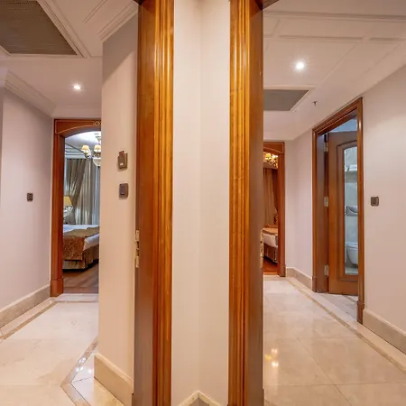 The Palace Taksim Otel 4*