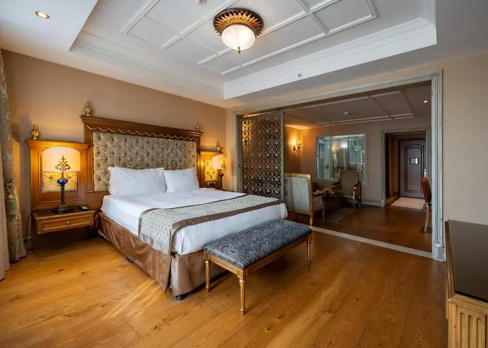 Отель The Palace Taksim 4*