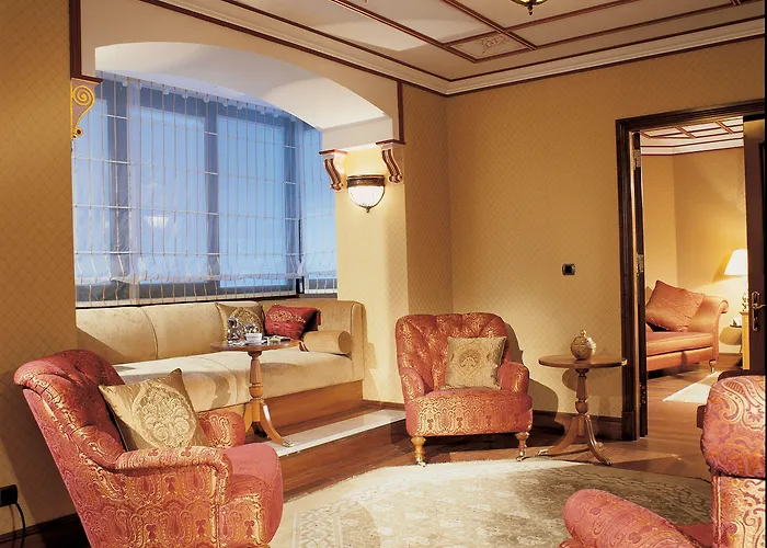 Отель The Palace Taksim