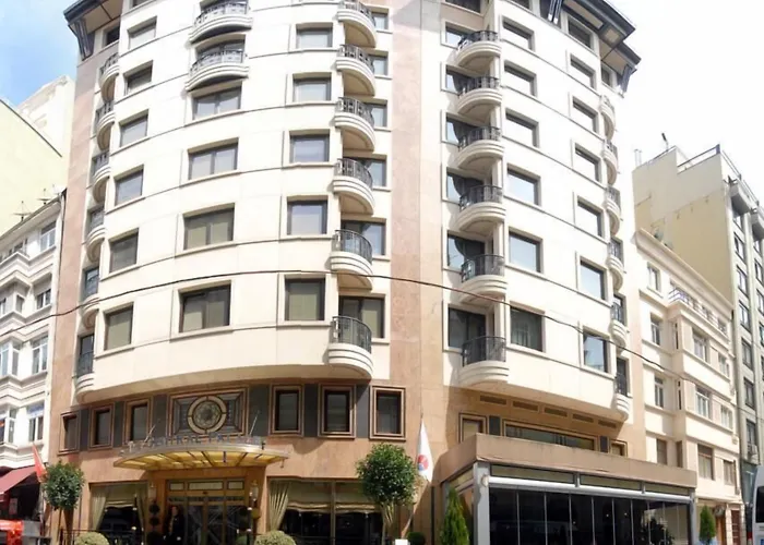 The Palace Taksim 4*
